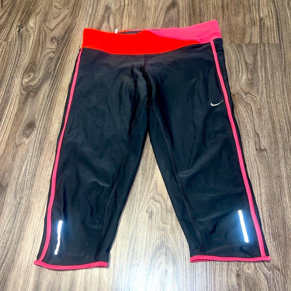 Nike dri fit capri leggings